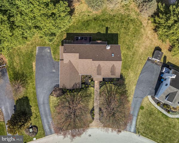 105 CROSSPOINTE DR, West Chester, PA 19380