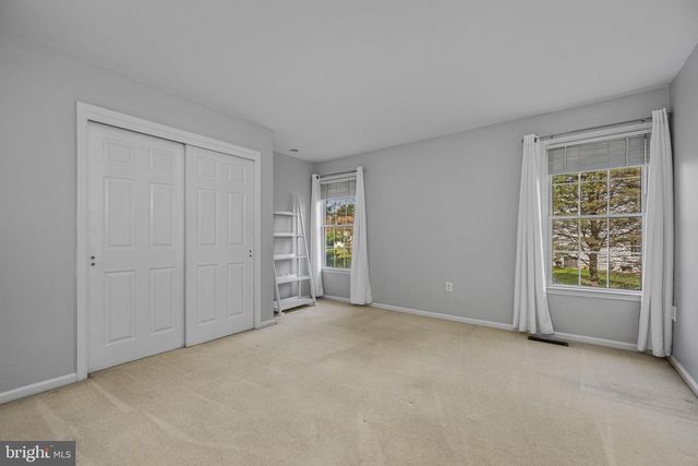 105 CROSSPOINTE DR, West Chester, PA 19380