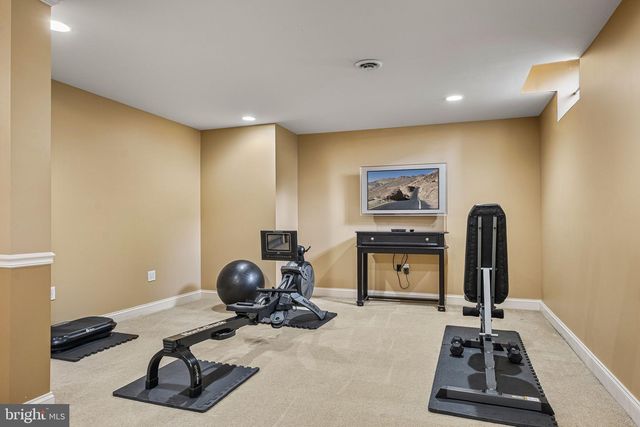 105 CROSSPOINTE DR, West Chester, PA 19380