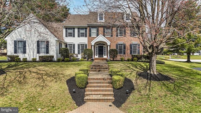 105 CROSSPOINTE DR, West Chester, PA 19380