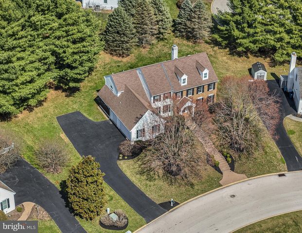 105 CROSSPOINTE DR, West Chester, PA 19380