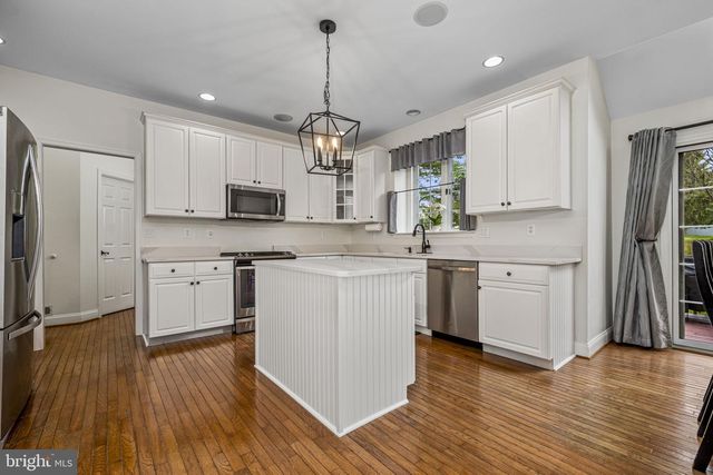 105 CROSSPOINTE DR, West Chester, PA 19380