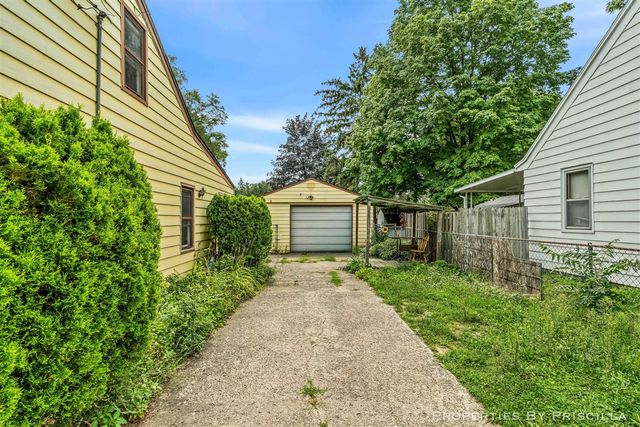 348 Ridgewood Street, Grand Rapids, MI 49548