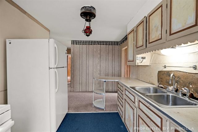 348 Ridgewood Street, Grand Rapids, MI 49548