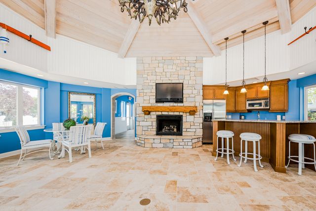 200 Lake Street 3B, St. Joseph, MI 49085