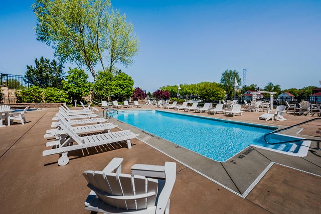 200 Lake Street 3B, St. Joseph, MI 49085