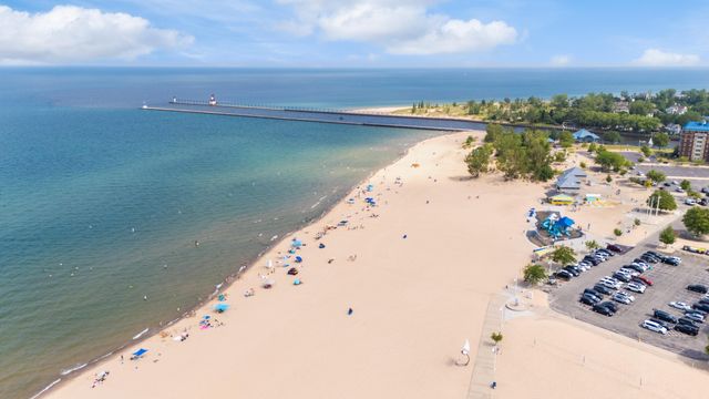 200 Lake Street 3B, St. Joseph, MI 49085