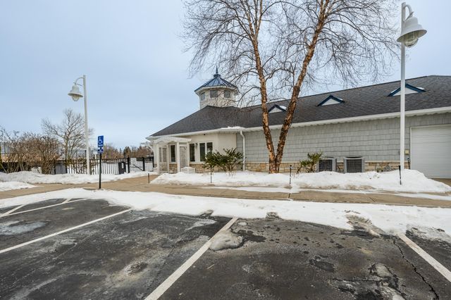 200 Lake Street 3B, St. Joseph, MI 49085