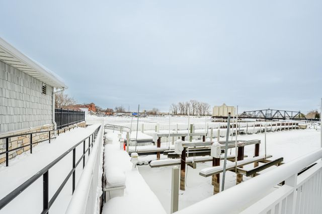 200 Lake Street 3B, St. Joseph, MI 49085