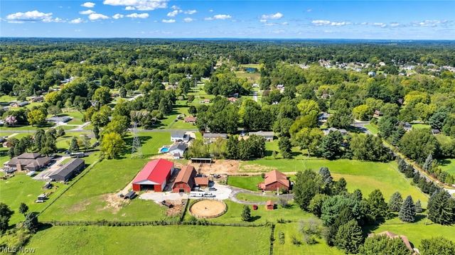 18 Manning Road, Mogadore, OH 44260
