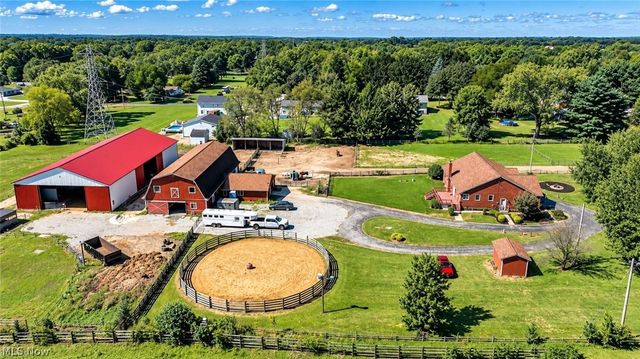 18 Manning Road, Mogadore, OH 44260