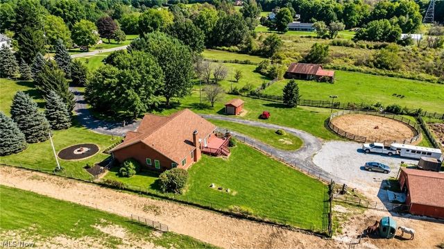 18 Manning Road, Mogadore, OH 44260