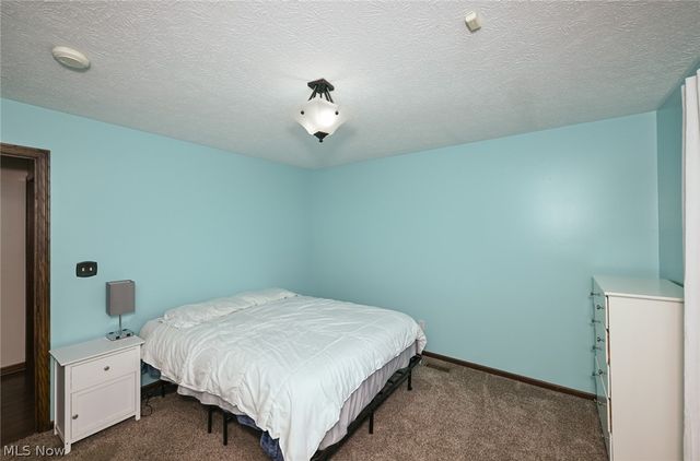 18 Manning Road, Mogadore, OH 44260