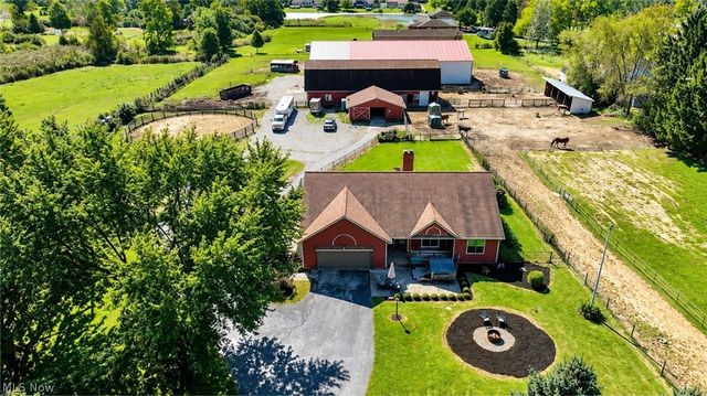 18 Manning Road, Mogadore, OH 44260