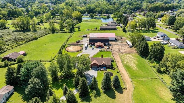 18 Manning Road, Mogadore, OH 44260