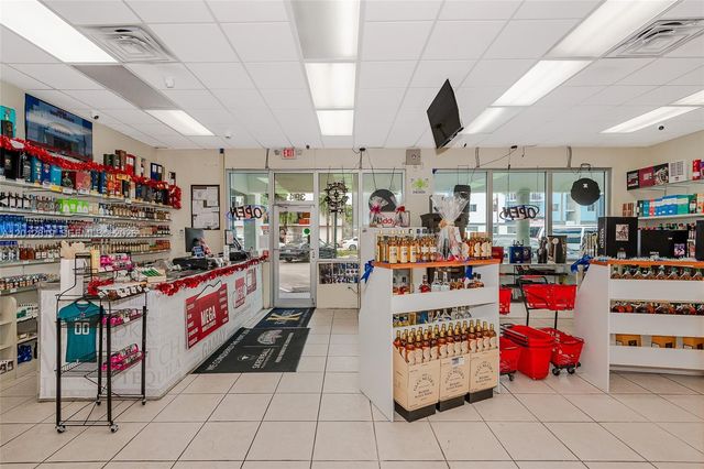 3941 NW 7 ST, Miami, FL 33126