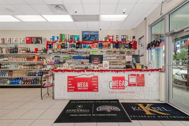 3941 NW 7 ST, Miami, FL 33126