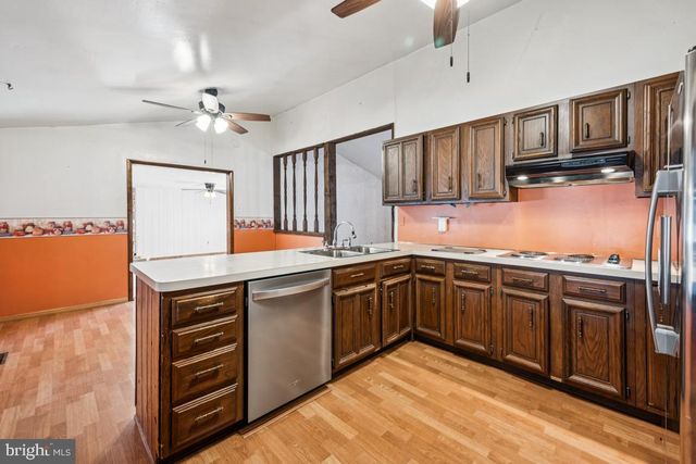 40 E PARK AVE, Williamstown, NJ 08094