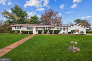 40 E PARK AVE, Williamstown, NJ 08094