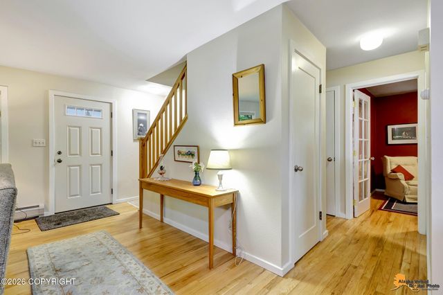 2207 Turnagain Parkway, Anchorage, AK 99517