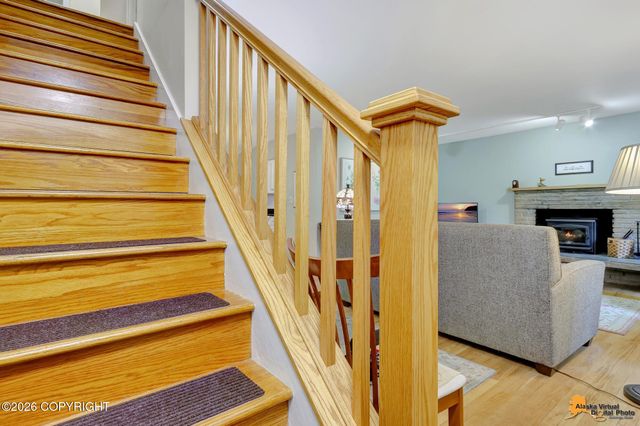 2207 Turnagain Parkway, Anchorage, AK 99517