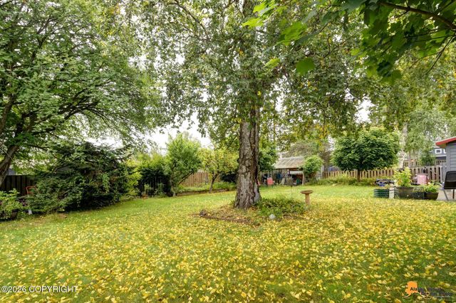 2207 Turnagain Parkway, Anchorage, AK 99517