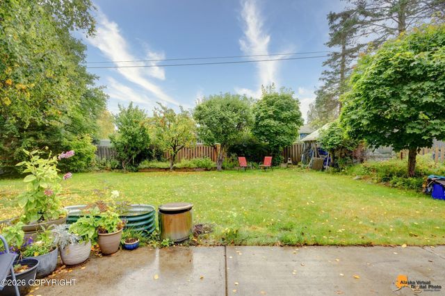 2207 Turnagain Parkway, Anchorage, AK 99517