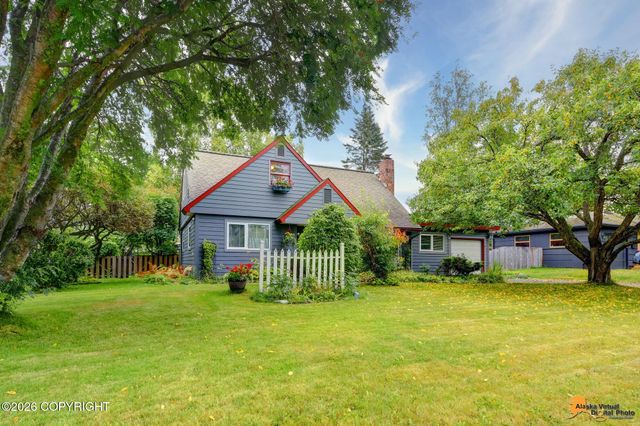 2207 Turnagain Parkway, Anchorage, AK 99517