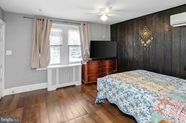 914 TOWNSHIP LINE RD, Elkins Park, PA 19027