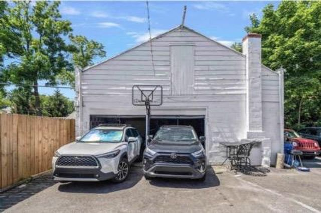 914 TOWNSHIP LINE RD, Elkins Park, PA 19027