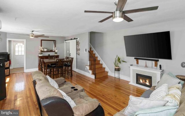 914 TOWNSHIP LINE RD, Elkins Park, PA 19027