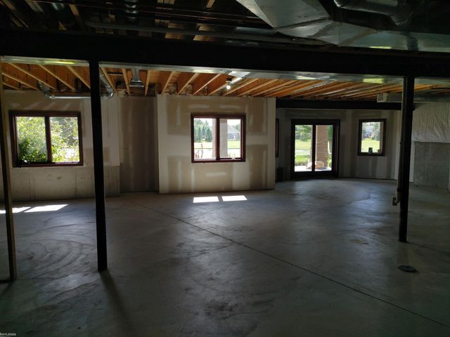 61276 Burningwood Drive, Washington Twp, MI 48094