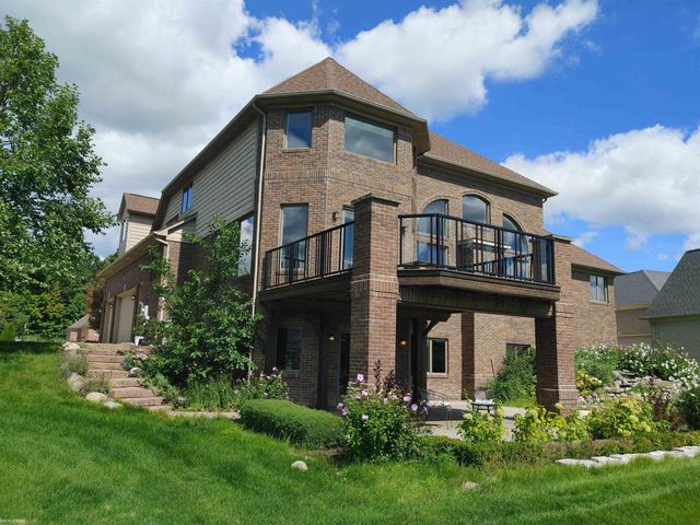 61276 Burningwood Drive, Washington Twp, MI 48094