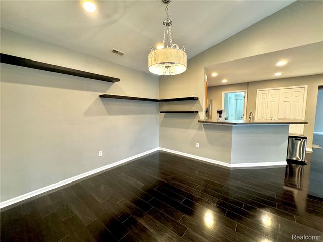 24208 Chesapeake Circle, Commerce Charter Township, MI 48390