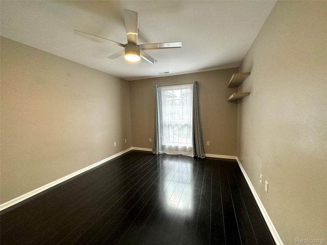 24208 Chesapeake Circle, Commerce Charter Township, MI 48390