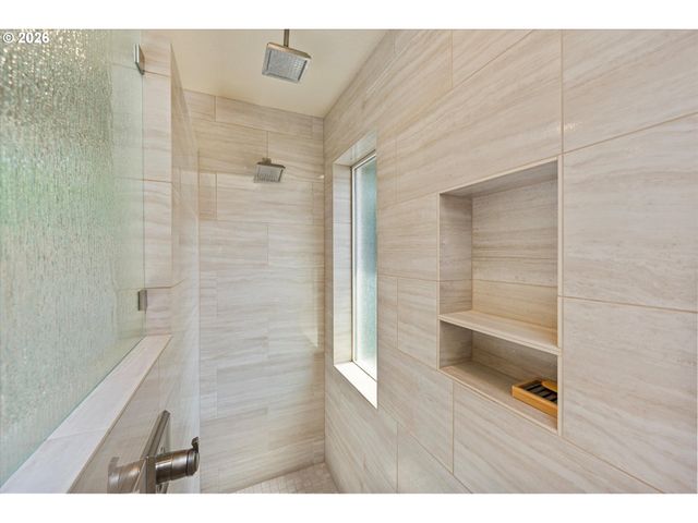 9930 Sw LUMBEE Ln, Tualatin, OR 97062