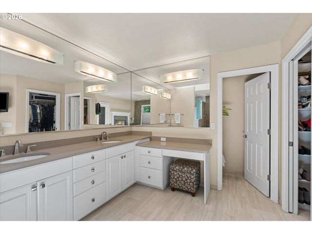 9930 Sw LUMBEE Ln, Tualatin, OR 97062