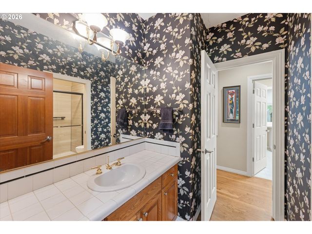 9930 Sw LUMBEE Ln, Tualatin, OR 97062