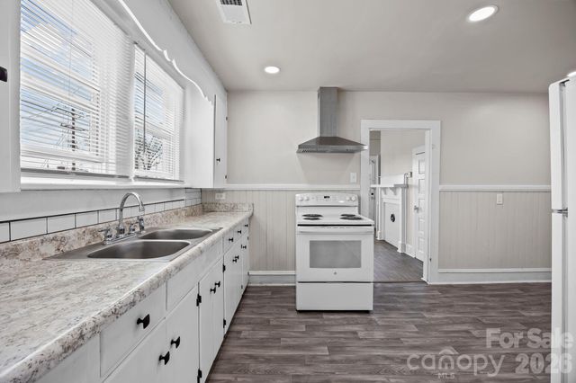 828 Park Avenue, Salisbury, NC 28144