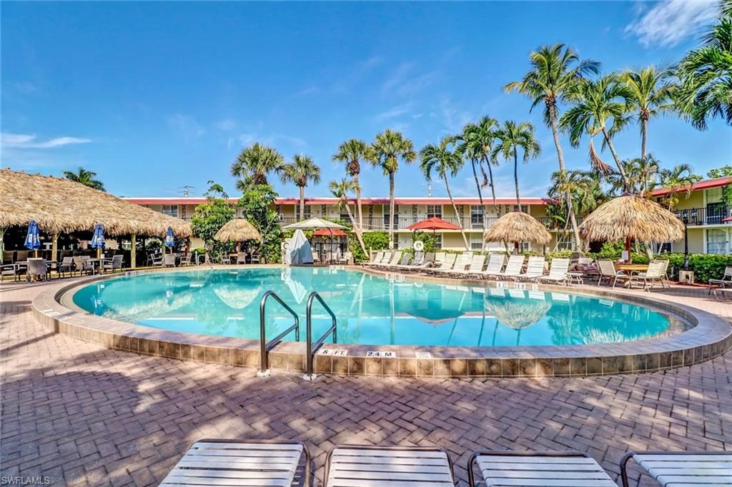 2555 Tamiami TRL N 115, NAPLES, FL 34103 — exterior