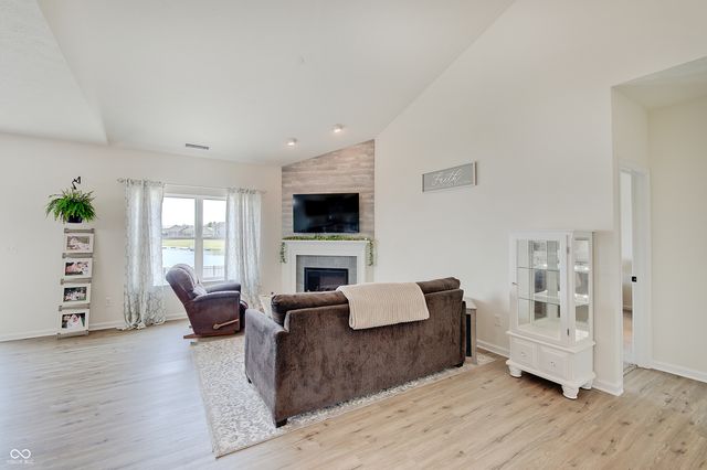 8727 Stoddard Lane, Indianapolis, IN 46217