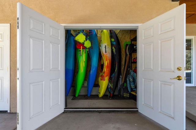 7101 Amoloc Ln, Lotus, CA 95651