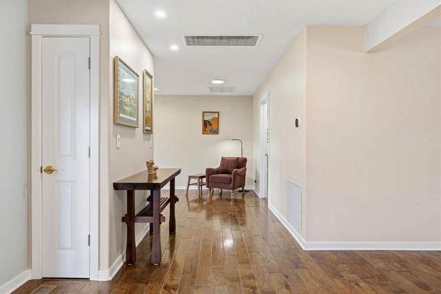 7101 Amoloc Ln, Lotus, CA 95651