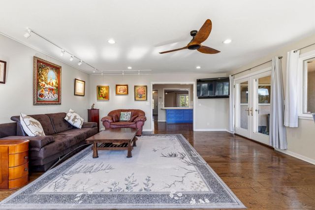 7101 Amoloc Ln, Lotus, CA 95651