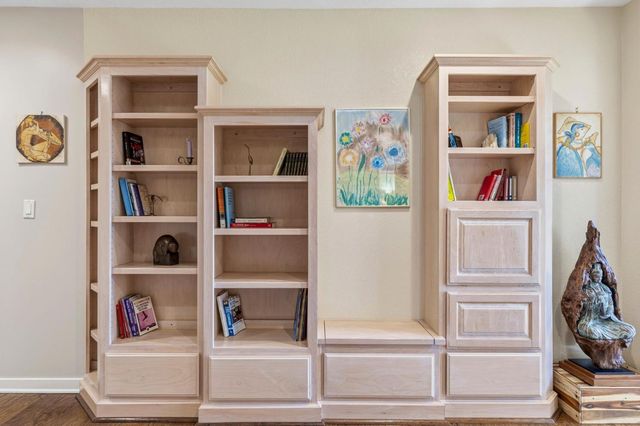 7101 Amoloc Ln, Lotus, CA 95651