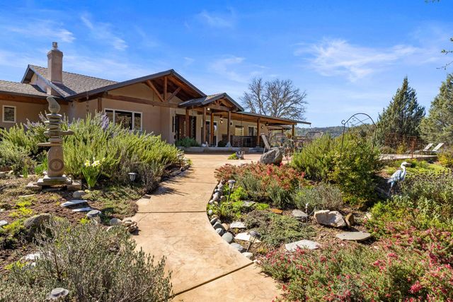 7101 Amoloc Ln, Lotus, CA 95651