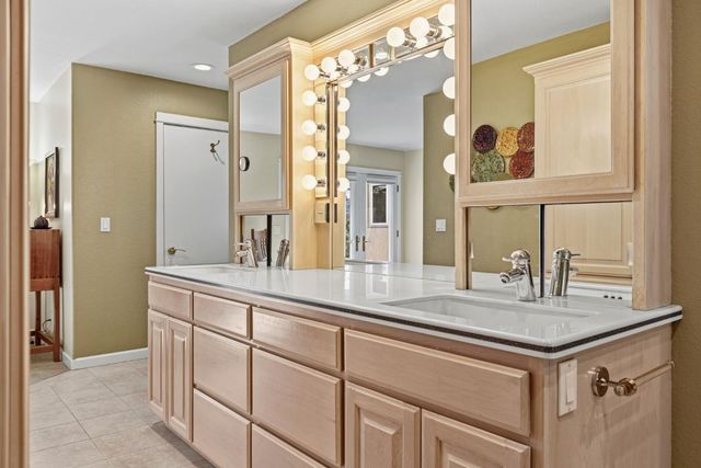 7101 Amoloc Ln, Lotus, CA 95651