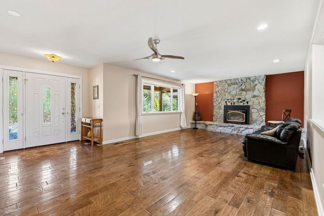 7101 Amoloc Ln, Lotus, CA 95651