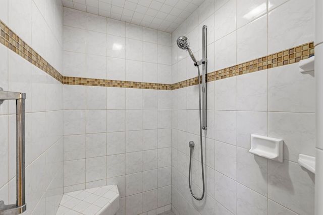 7101 Amoloc Ln, Lotus, CA 95651