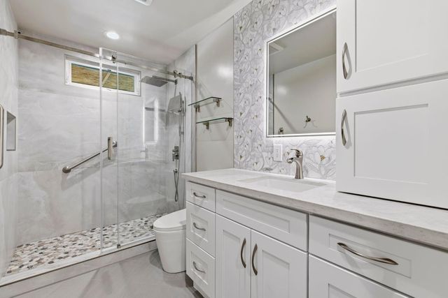 7101 Amoloc Ln, Lotus, CA 95651